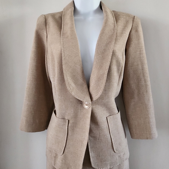 Jemma Set of two- Jacket and Skirt - Picture 13 of 14